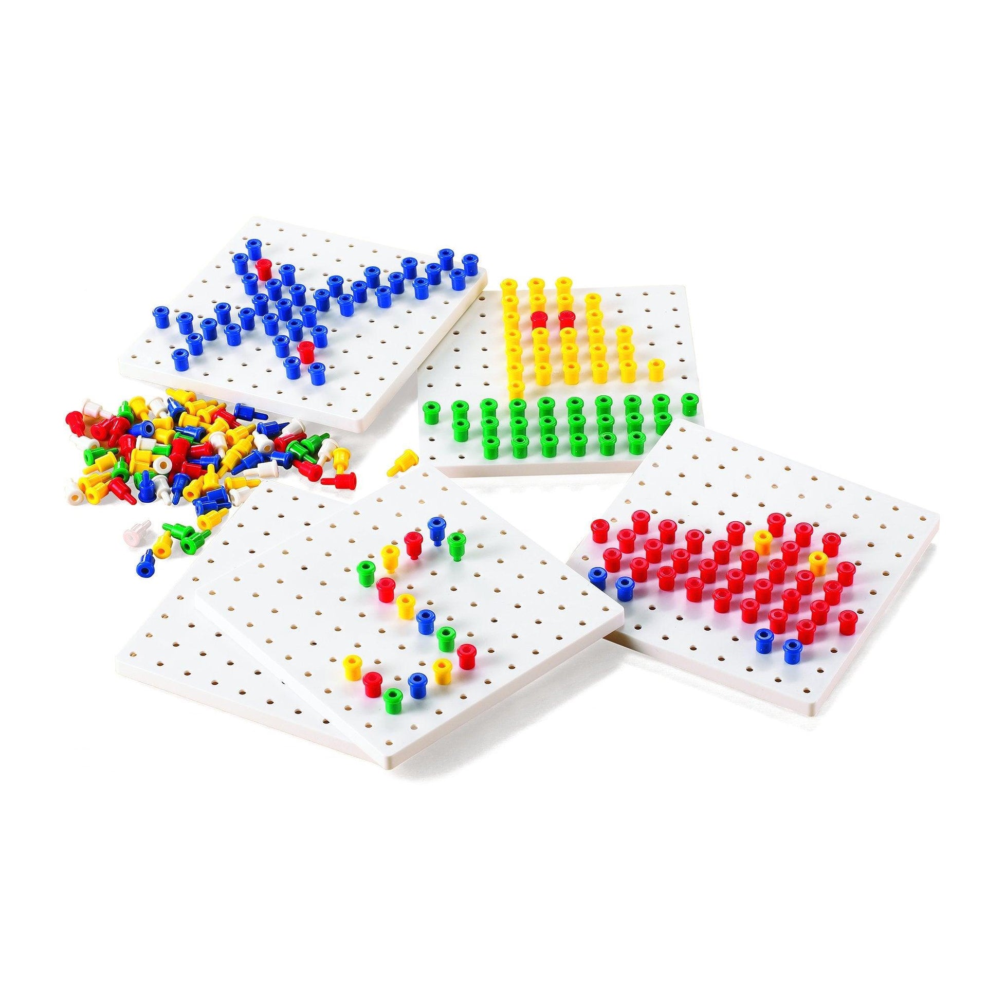 Pegs & Peg Board